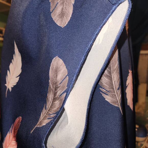 Shein Curve Blouse - Size 2X - Navy Feather Print - Picture 5 of 7